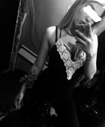 У меня шикарные фото и отличные отзывы – я настоящая профессионалка. Приглашу вас в мир наслаждения и релаксации. В Москве я живу уже долгое время и знаю как создать незабываемую атмосферу 🌃. Подарю тебе мою нежность и ощущение полного счастья. Имею множество возможностей, которые ты сможешь испытать. Обещаю, что ты не останешься равнодушным! 💋 Доверься мне, и я сделаю все, чтобы ты был доволен. Позвони мне сейчас, и ты узнаешь, что такое настоящий праздник страсти! 🥂 3858, 18 лет