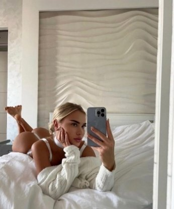 Мое пылкое тело и умелые руки доставят тебе незабываемое удовольствие. В моих услугах есть все, что ты захочешь испытать - классический секс, оральные ласки, массаж и многое другое. Я искушение, от которого невозможно устоять. Фото моей стройной фигуры и изящных форм убедят тебя в этом. Живу в Москве и готова встретиться с тобой в уютной обстановке или приехать к тебе. Мои клиенты описывают меня как лучшую в своем деле - проверь сам и ты не пожалеешь. 🌟🔥💋 9651, 28 лет